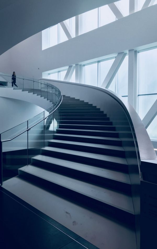 Curved staircase architectural design